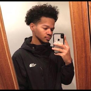 Meet your Posher, Deandre'